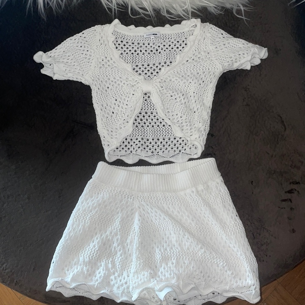 White 2 Piece Set